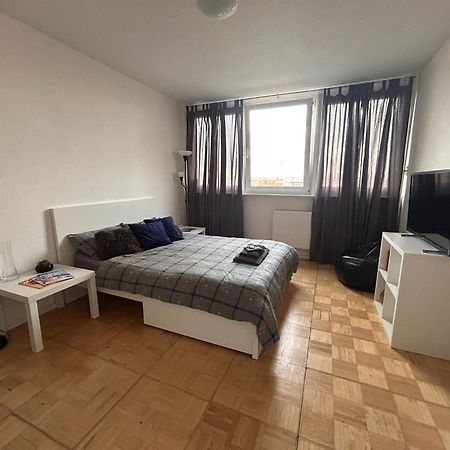 Zentrale Und Komfortable Wohnung Lipsia Esterno foto