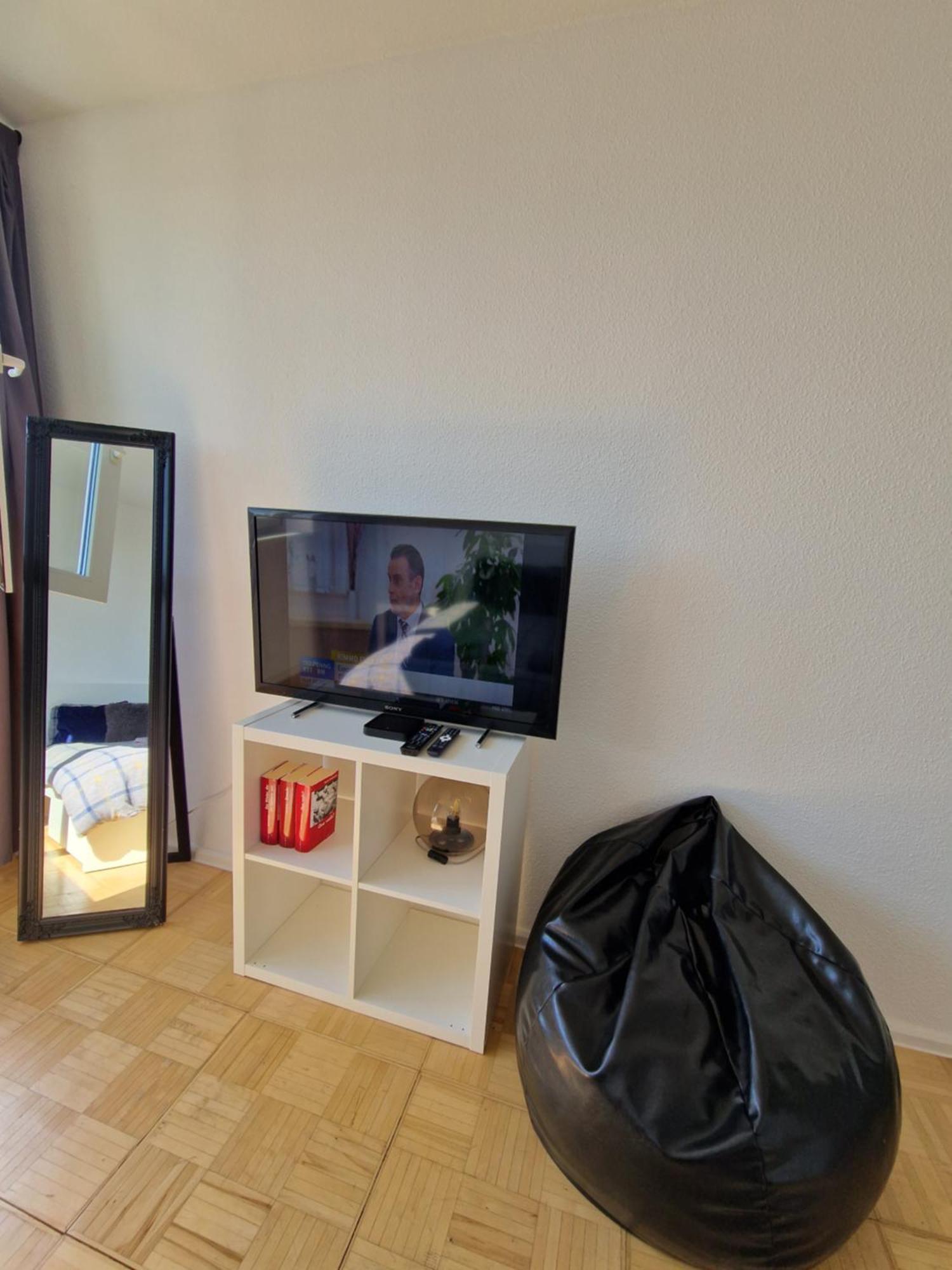 Zentrale Und Komfortable Wohnung Lipsia Esterno foto